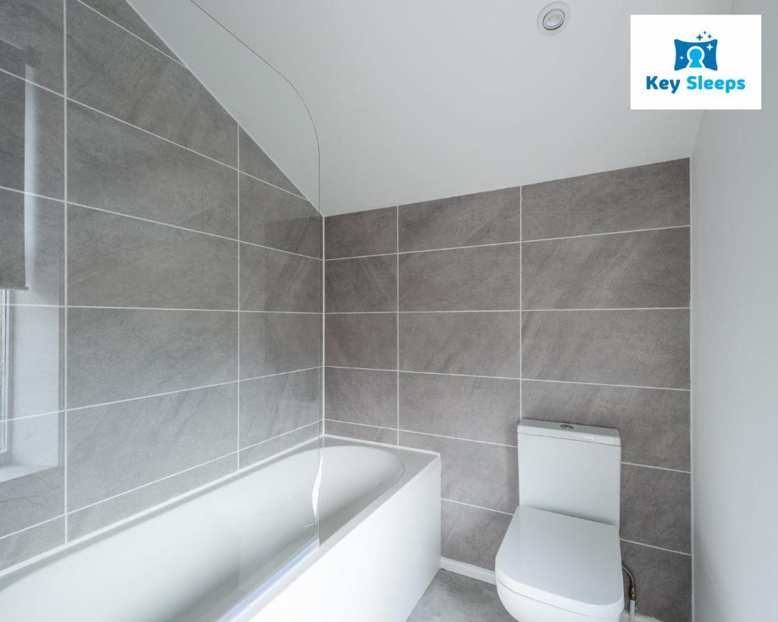 Five Bedroom Spacious Modern House By Keysleeps Short Lets Workington Lake District Beach Esterno foto